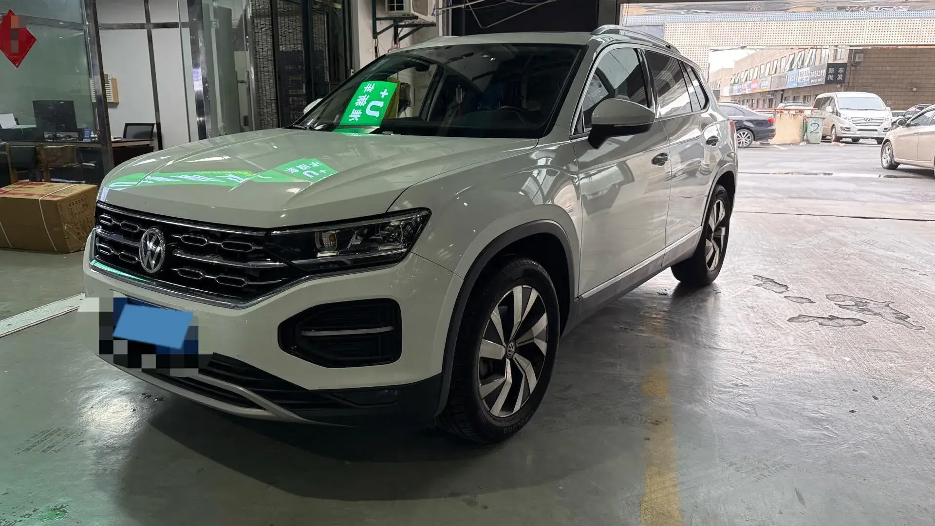 2019 VOLKSWAGEN TAYRON view 1