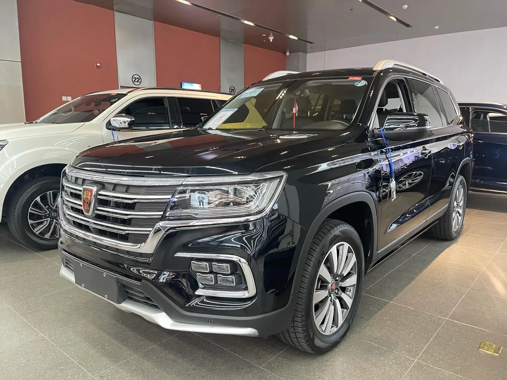 2018 ROEWE RX8 view 1