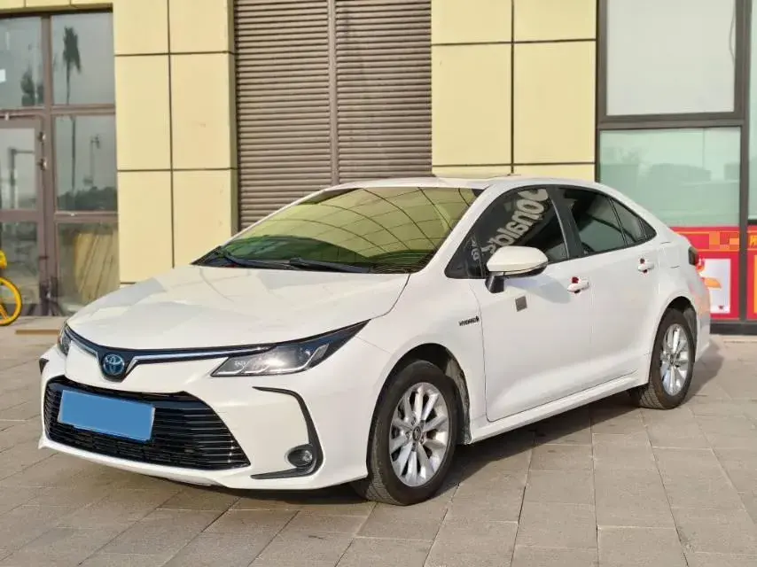2019 TOYOTA COROLLA view 1