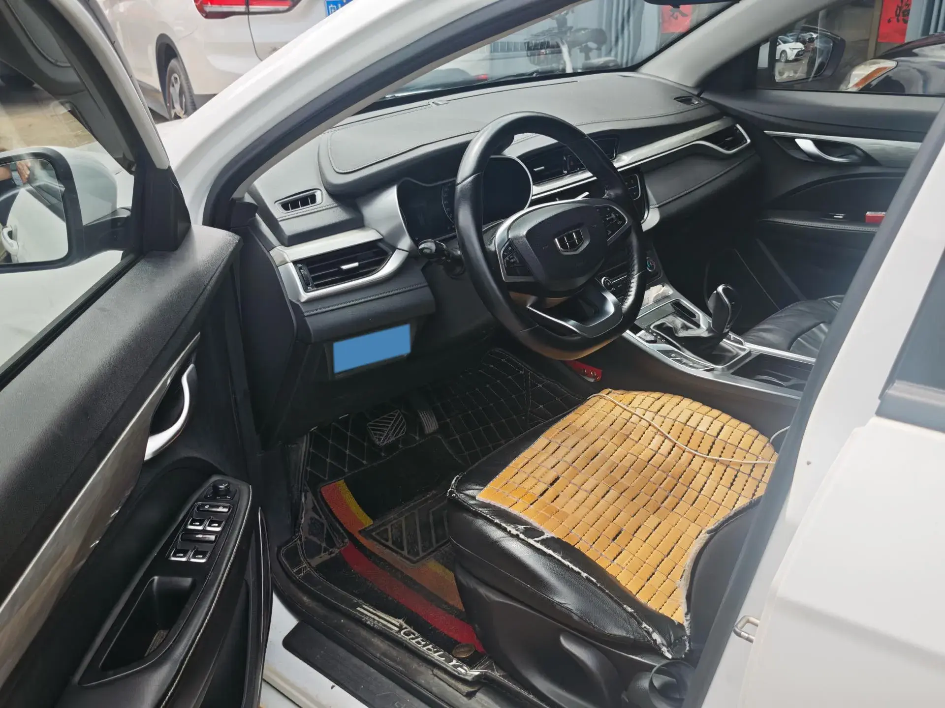 2019 GEELY EMGRAND thumbnail 2