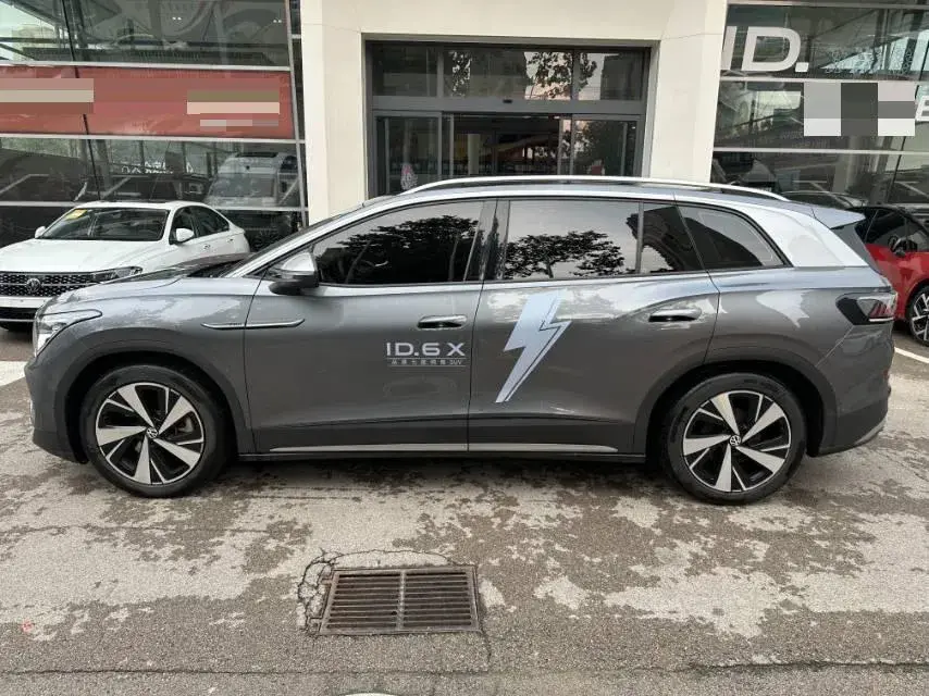 2023 VOLKSWAGEN ID.6 thumbnail 2
