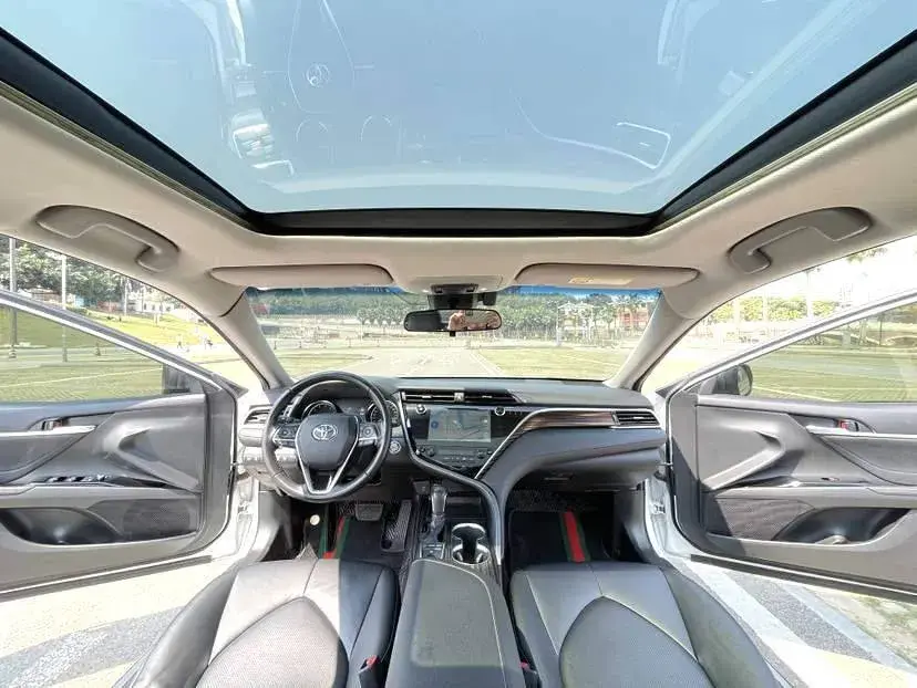 2019 TOYOTA CAMRY thumbnail 4