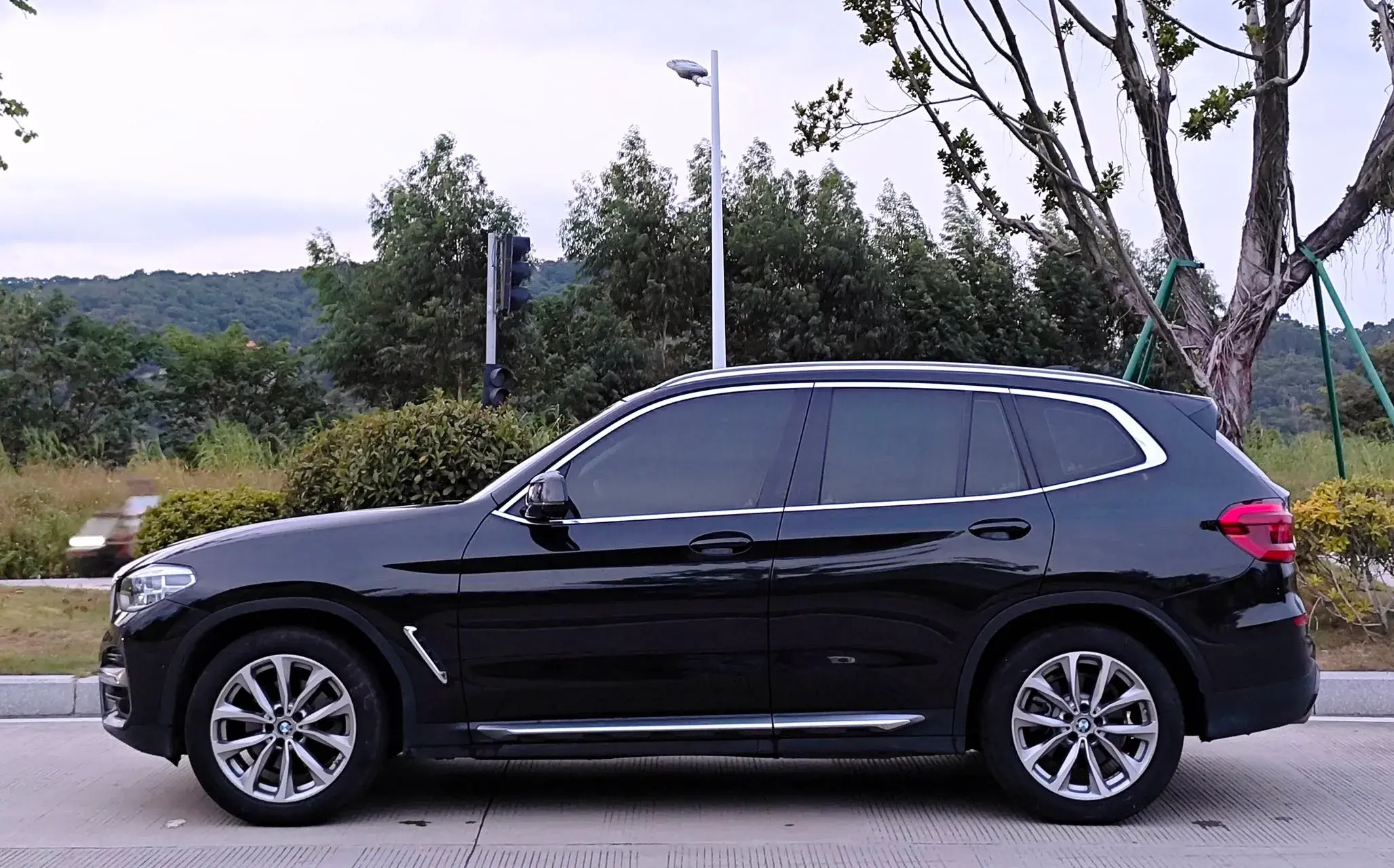 2020 BMW X3 thumbnail 4