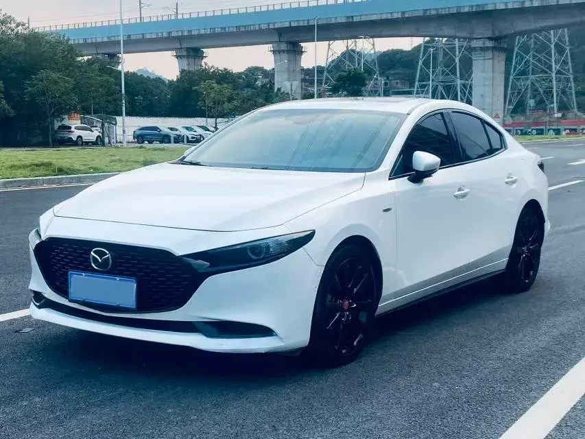 2021 MAZDA 3 view 1