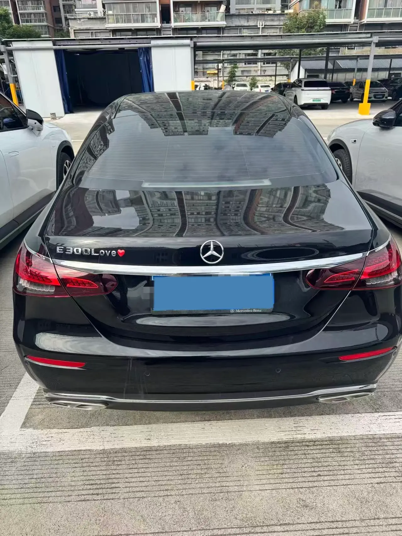 2023 MERCEDES-BENZ E thumbnail 4