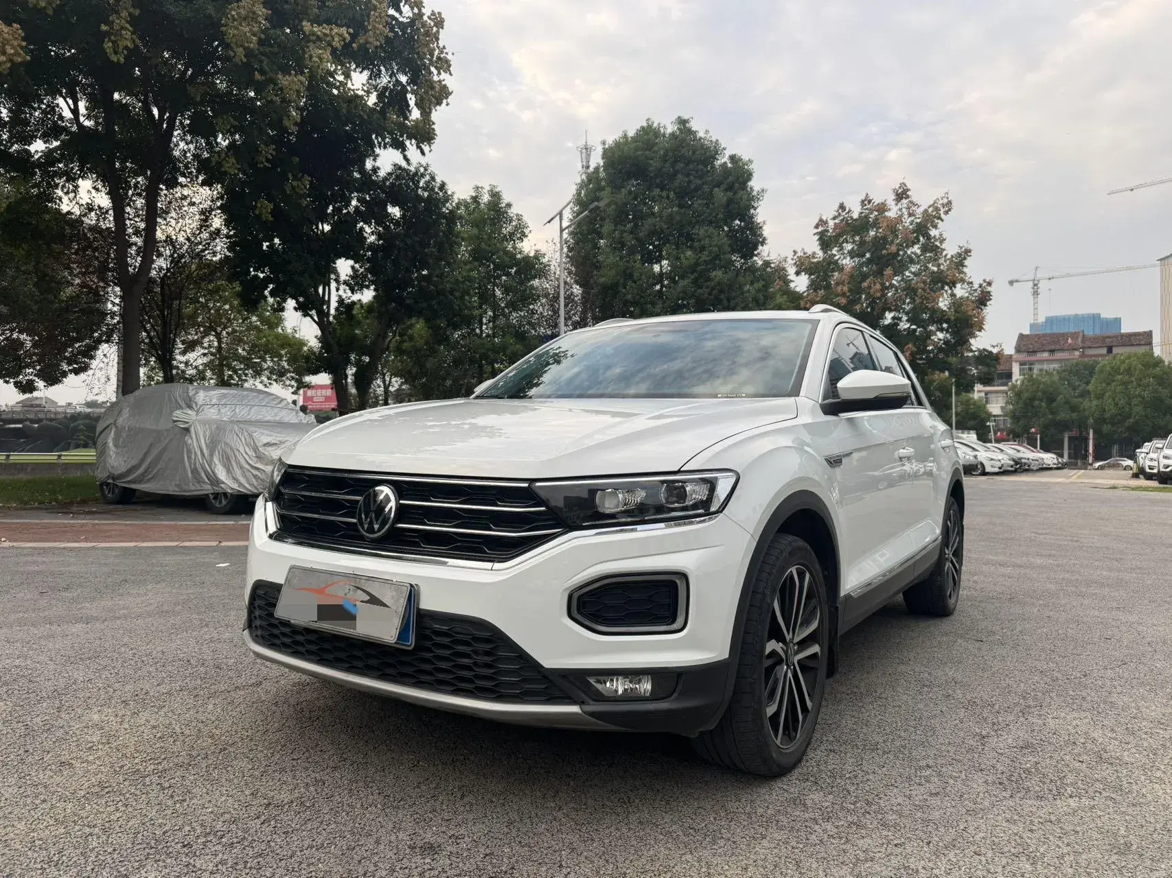 2020 VOLKSWAGEN T-ROC view 1