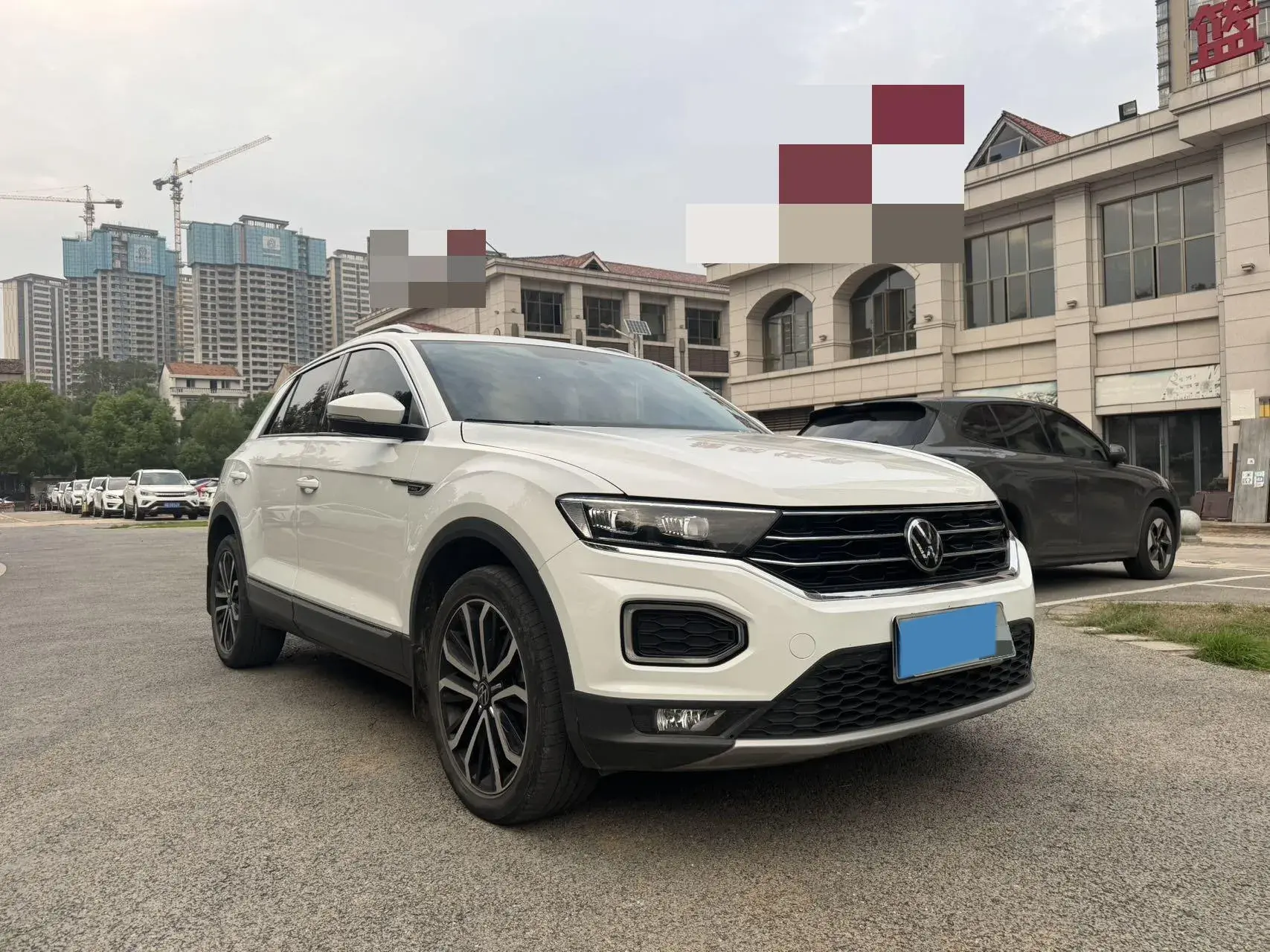 2020 VOLKSWAGEN T-ROC thumbnail 3