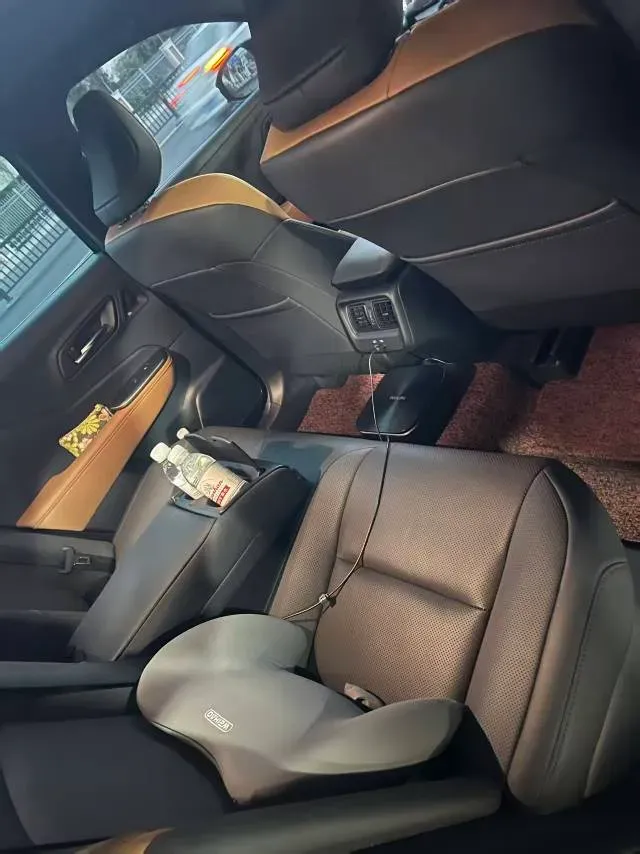 2023 Toyota CrownSportCross 2.4T 269HP L4 6AT Hybrid,autocango,china used car exporter,china ev exporter,chinese used car exporter,chinese used ev exporter