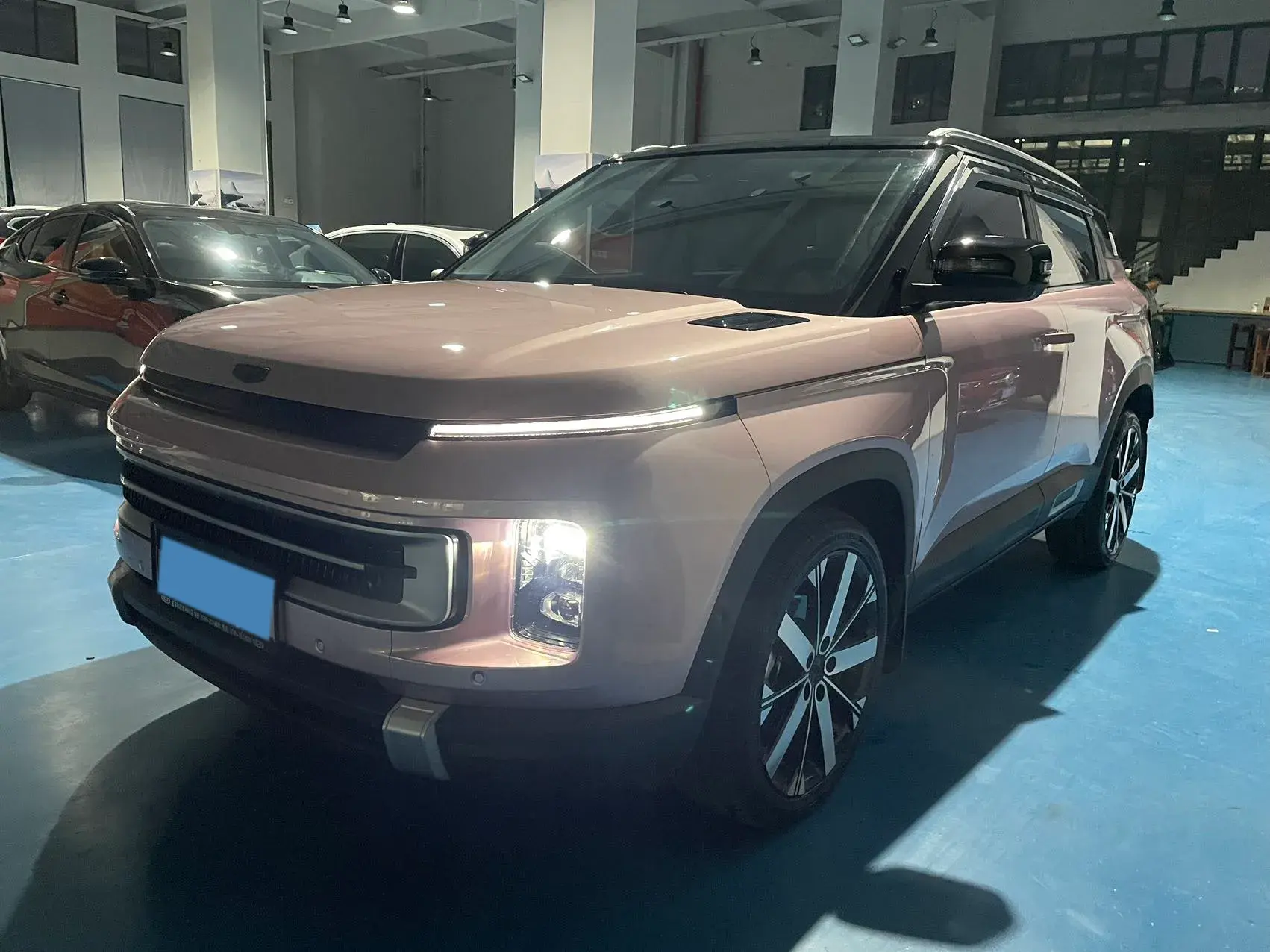 2023 GEELY ICON view 1