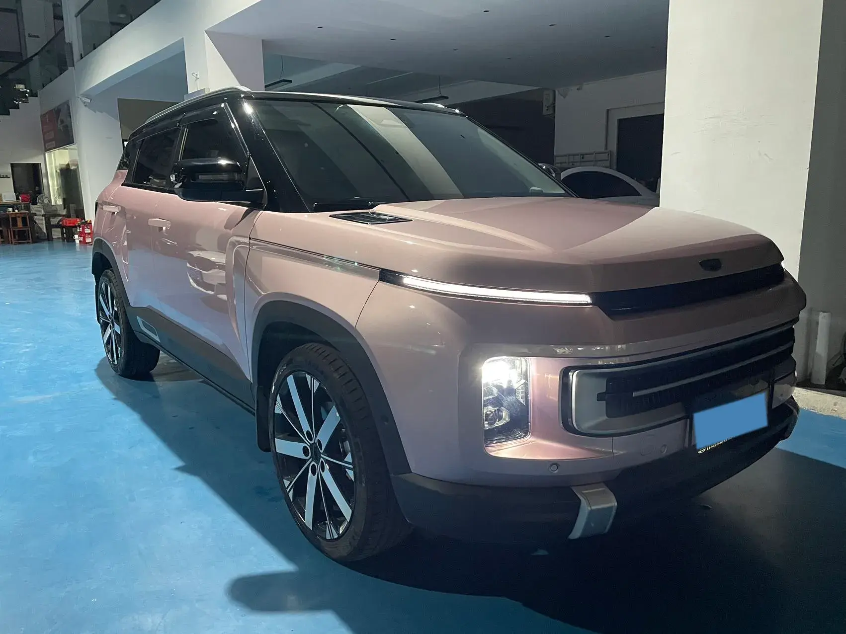 2023 GEELY ICON thumbnail 2