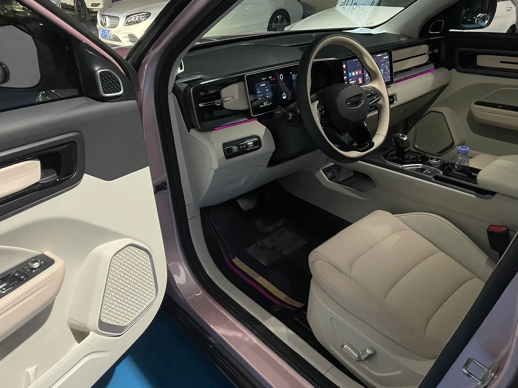 2023 GEELY ICON thumbnail 3