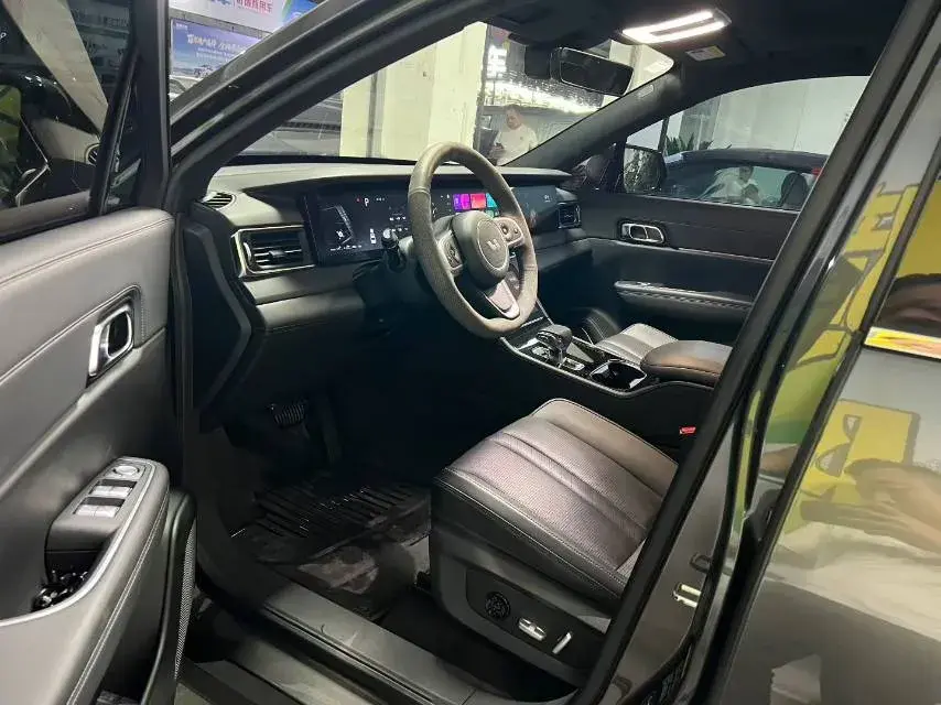 2020 LI ONE thumbnail 4