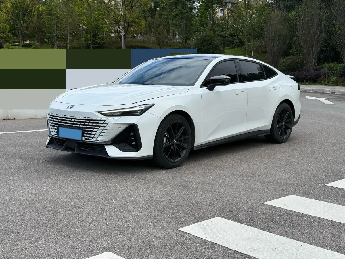 2022 ChangAn UNI-V 1.5T 188HP L4 7DCT