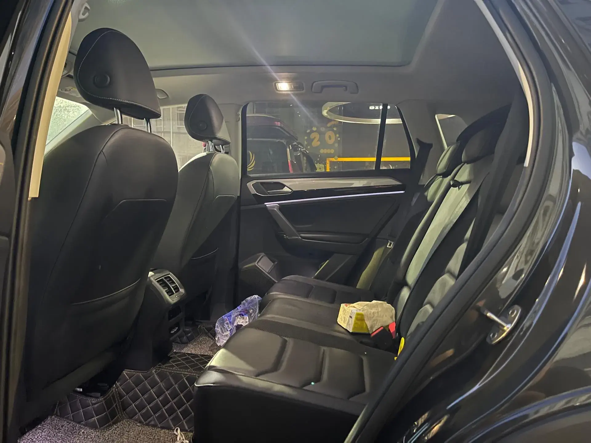 2019 VOLKSWAGEN TAYRON thumbnail 2