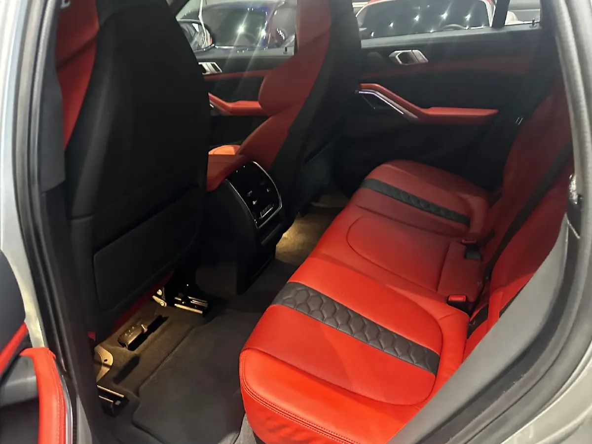 2020 BMW X6 M 4.4T 600HP V8 8AT,autocango,china used car exporter,china ev exporter,chinese used car exporter,chinese used ev exporter