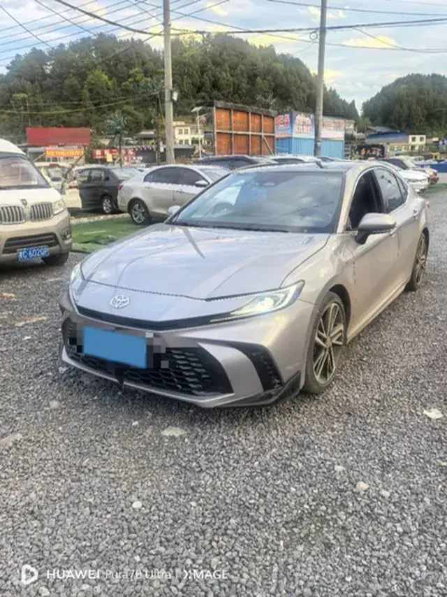 2025 TOYOTA CAMRY view 1