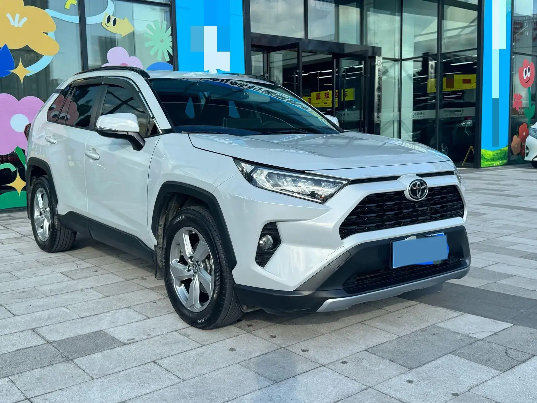2020 TOYOTA RAV4 thumbnail 3