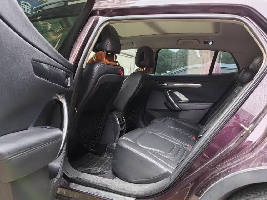 2016 DS 6 1.6T 167HP L4 6AT,autocango,china used car exporter,china ev exporter,chinese used car exporter,chinese used ev exporter