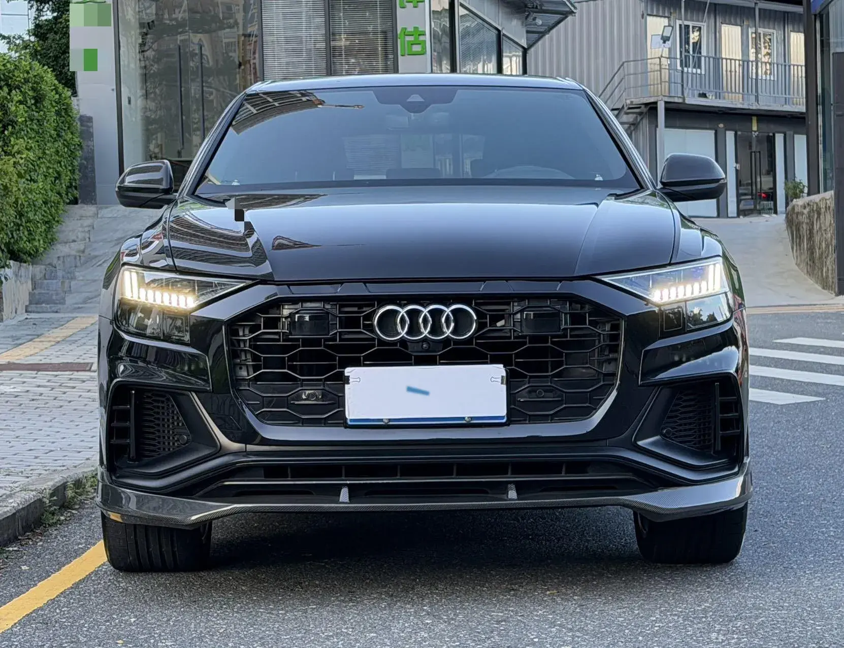 2019 AUDI Q8 thumbnail 3