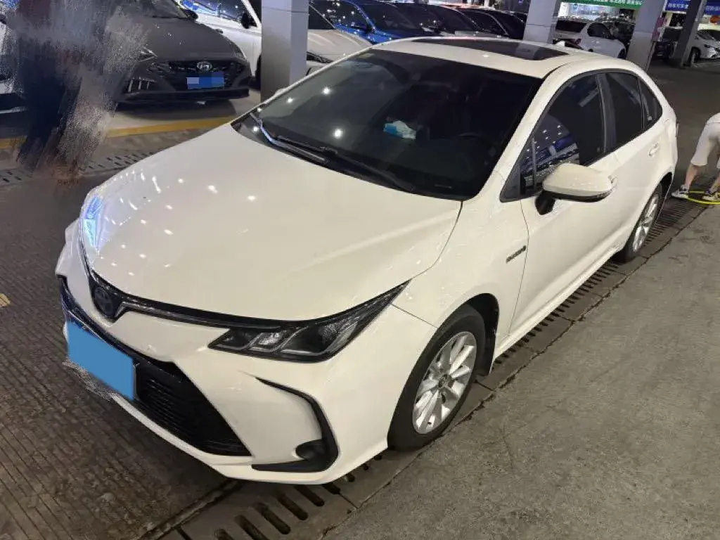 2019 TOYOTA COROLLA view 1