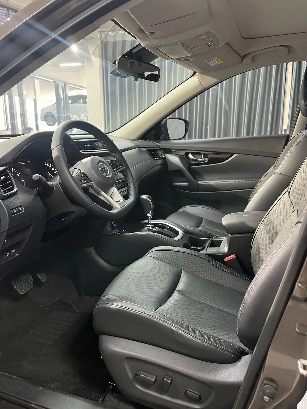 2019 NISSAN X-TRAIL thumbnail 4