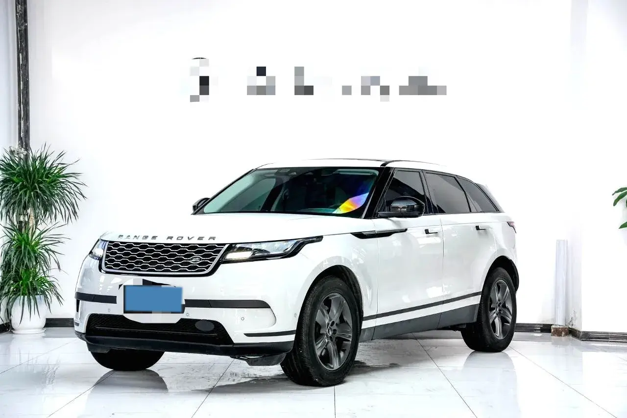 2022 LAND ROVER view 1