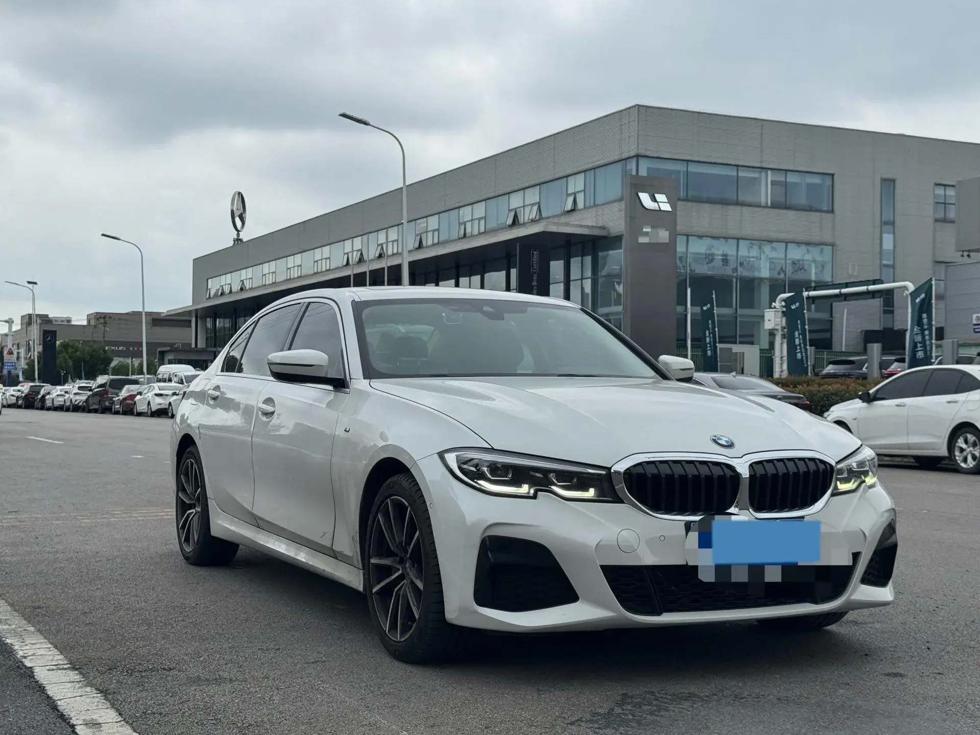 2021 BMW 3 thumbnail 3