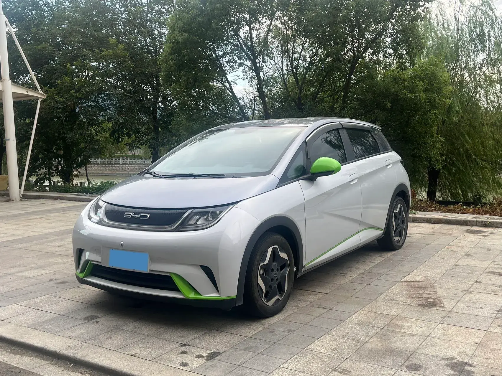 2021 BYD DOLPHIN view 1