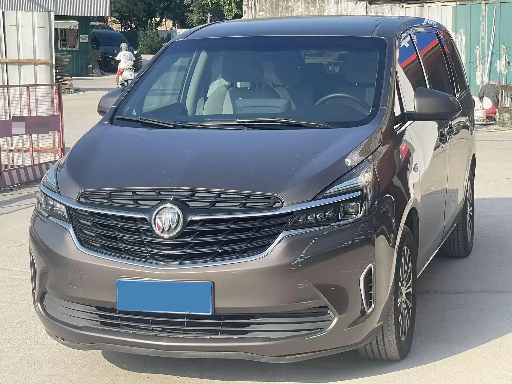 2022 BUICK GL8 view 1