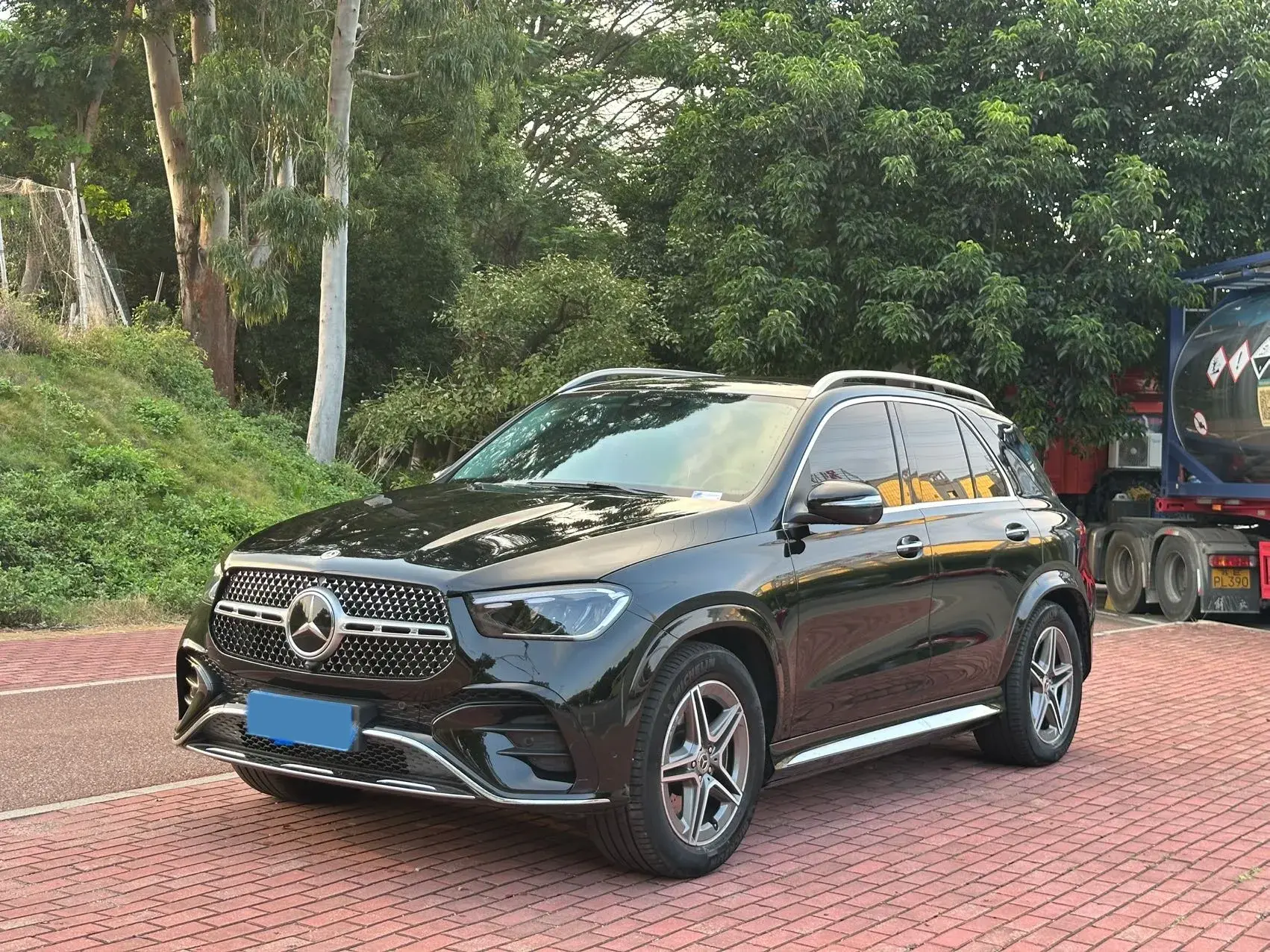 2024 MERCEDES-BENZ GLE view 1