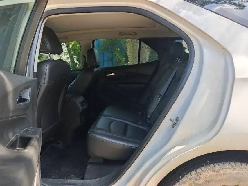 2021 CHEVROLET EQUINOX thumbnail 3