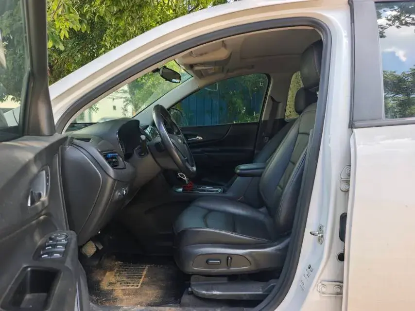 2021 CHEVROLET EQUINOX thumbnail 2