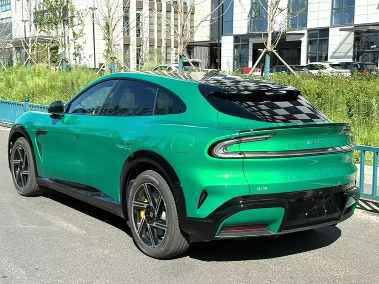 2025 MI YU7 thumbnail 3