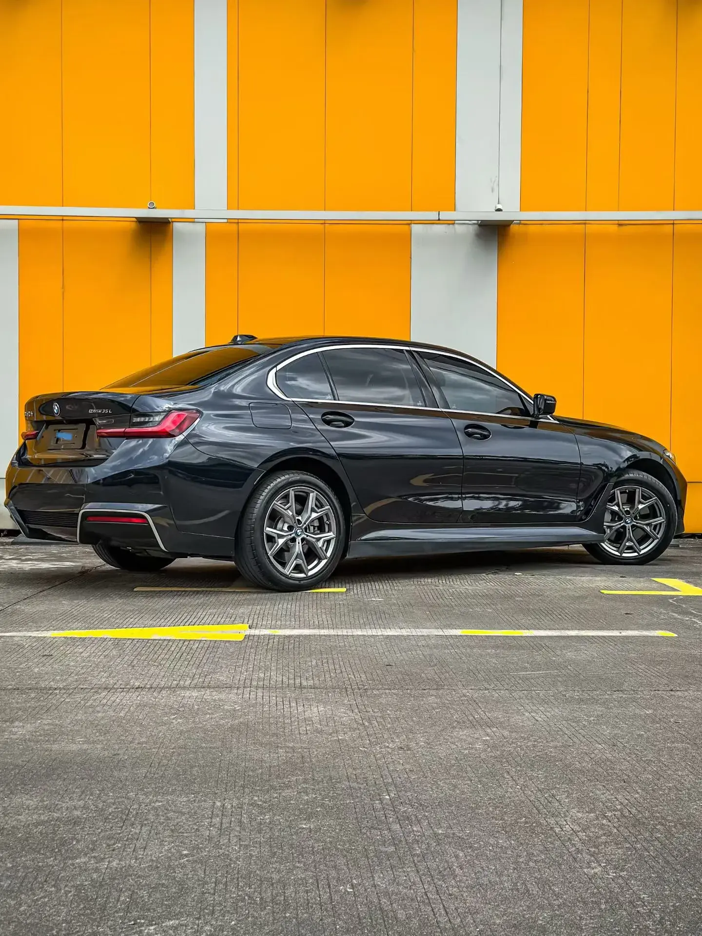 2022 BMW I3 thumbnail 3