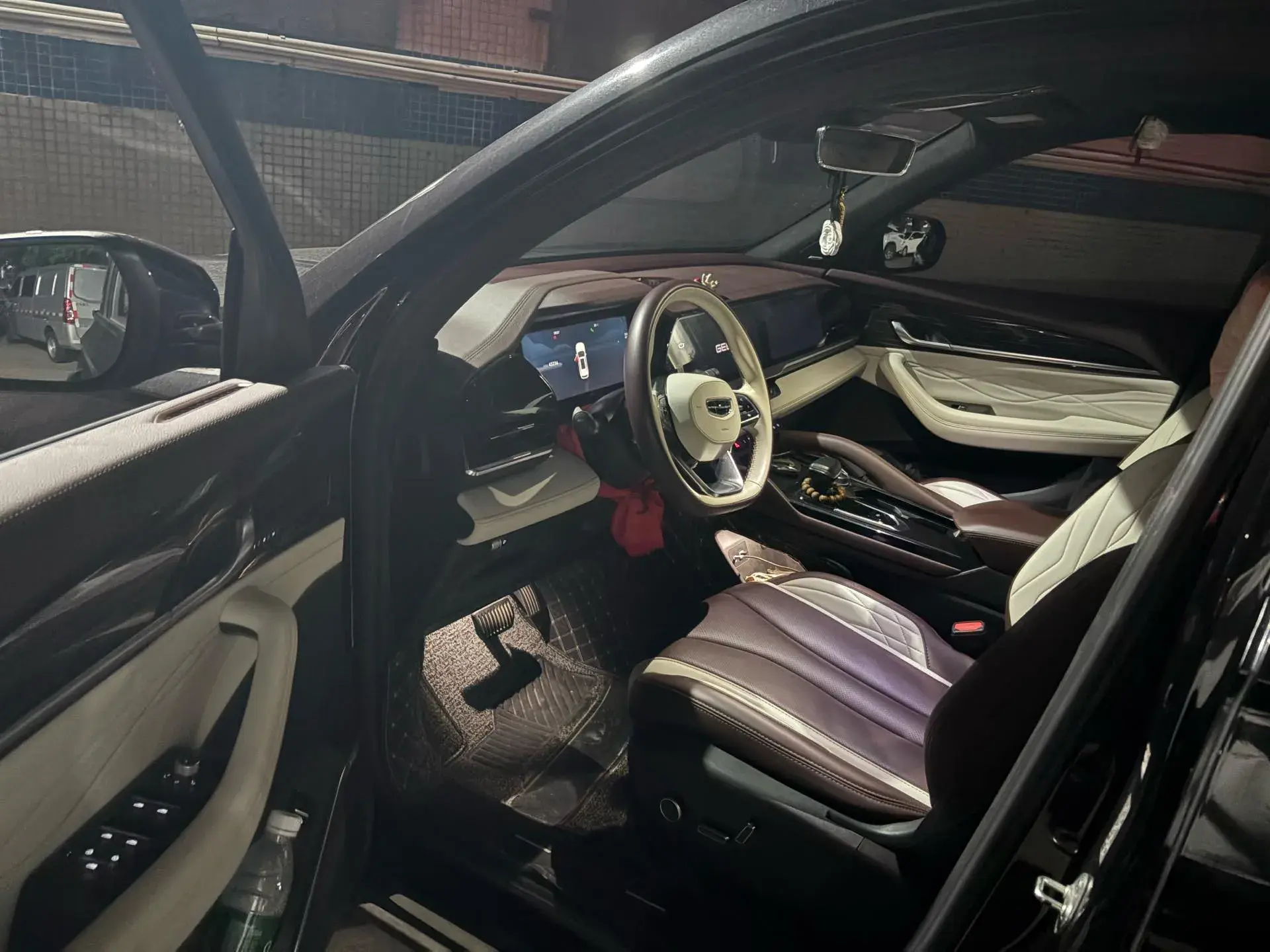 2021 GEELY MONJARO thumbnail 2