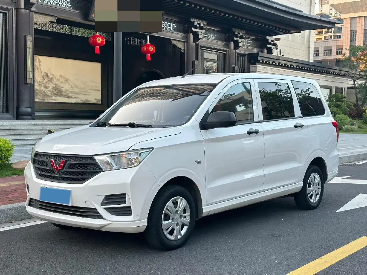 2019 WuLing HongGuang Plus 1.5T 147HP L4 6MT