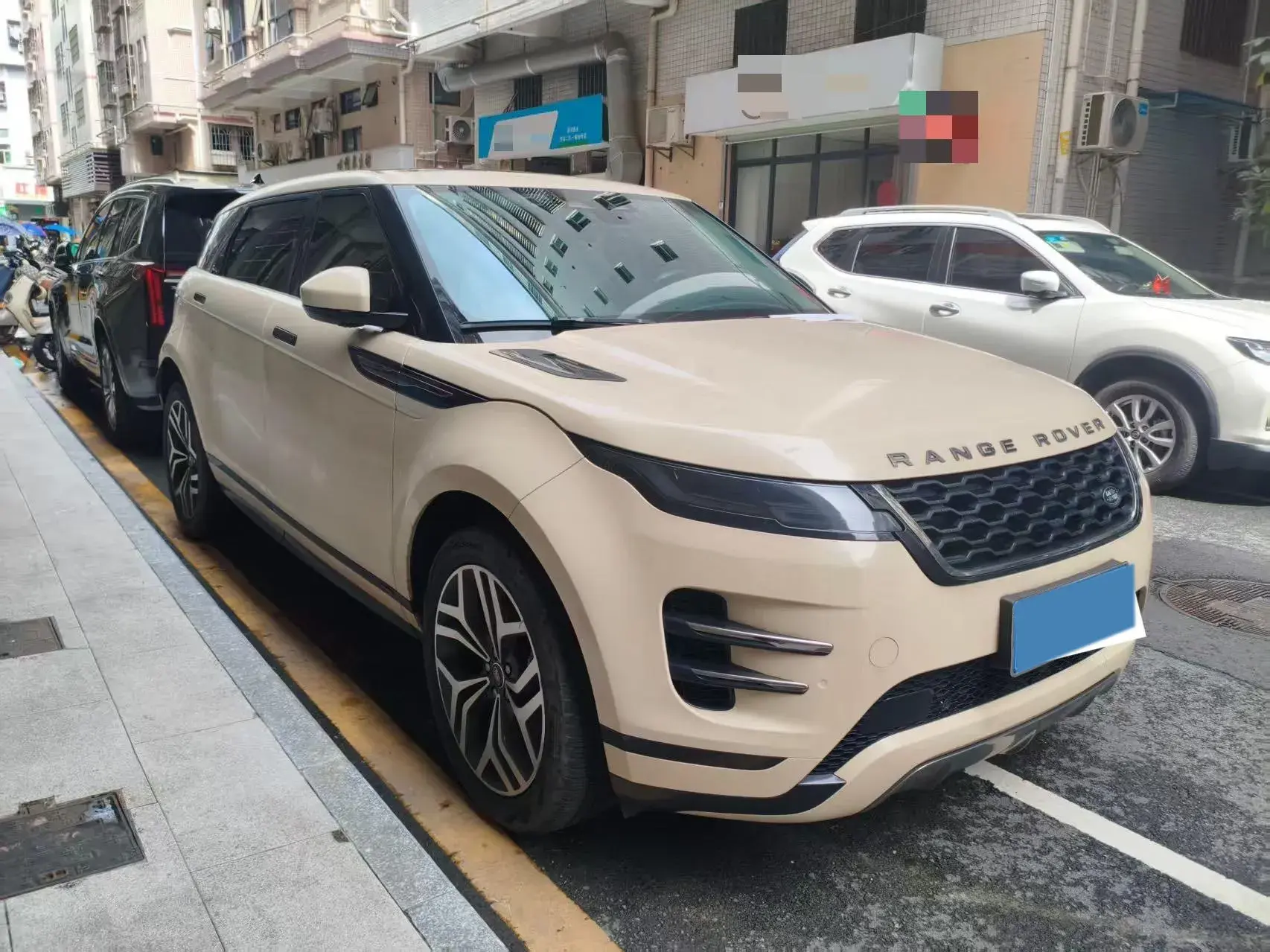 2021 LAND ROVER thumbnail 3
