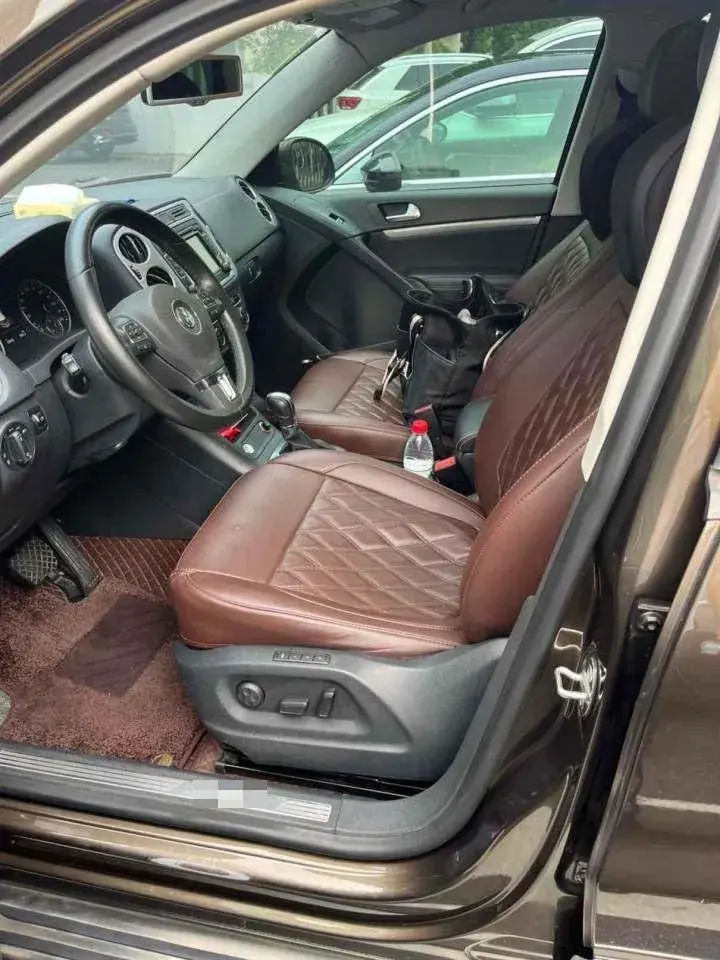 2016 VOLKSWAGEN TIGUAN thumbnail 3