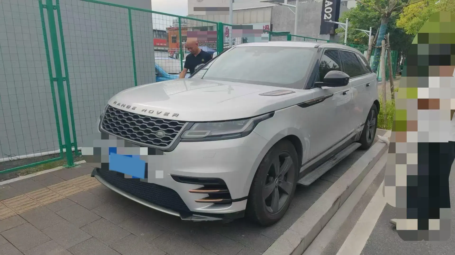 2018 LAND ROVER view 1