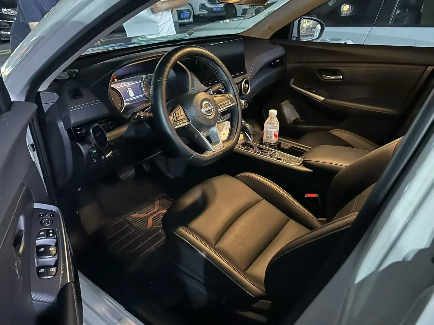 2023 NISSAN SYLPHY thumbnail 2