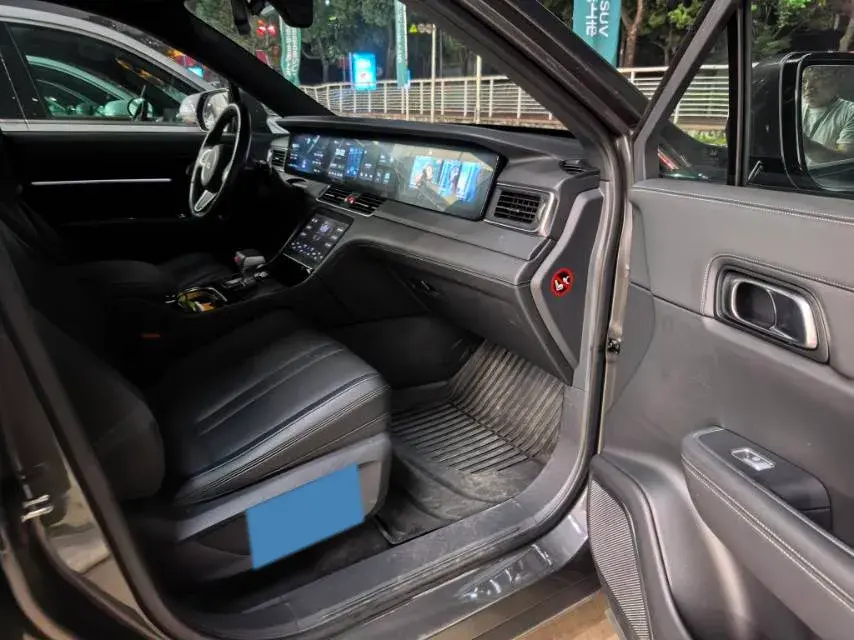 2020 LI ONE thumbnail 4