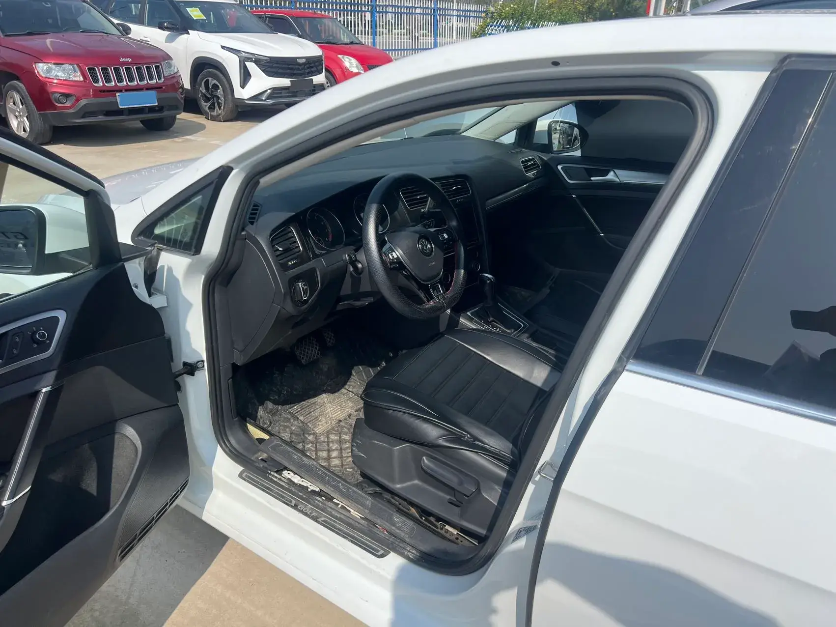 2019 VOLKSWAGEN GOLF thumbnail 2