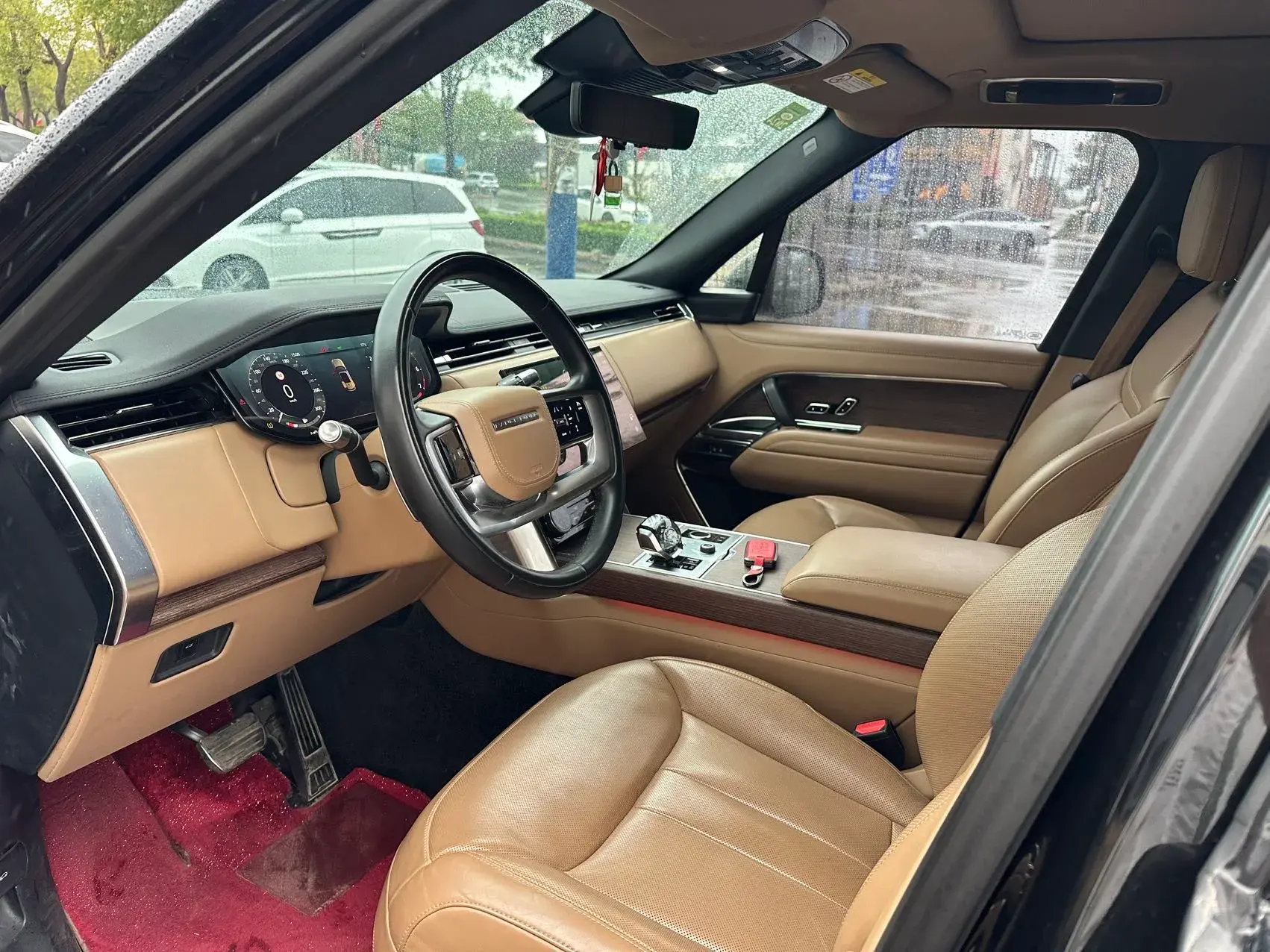 2023 LAND ROVER thumbnail 4