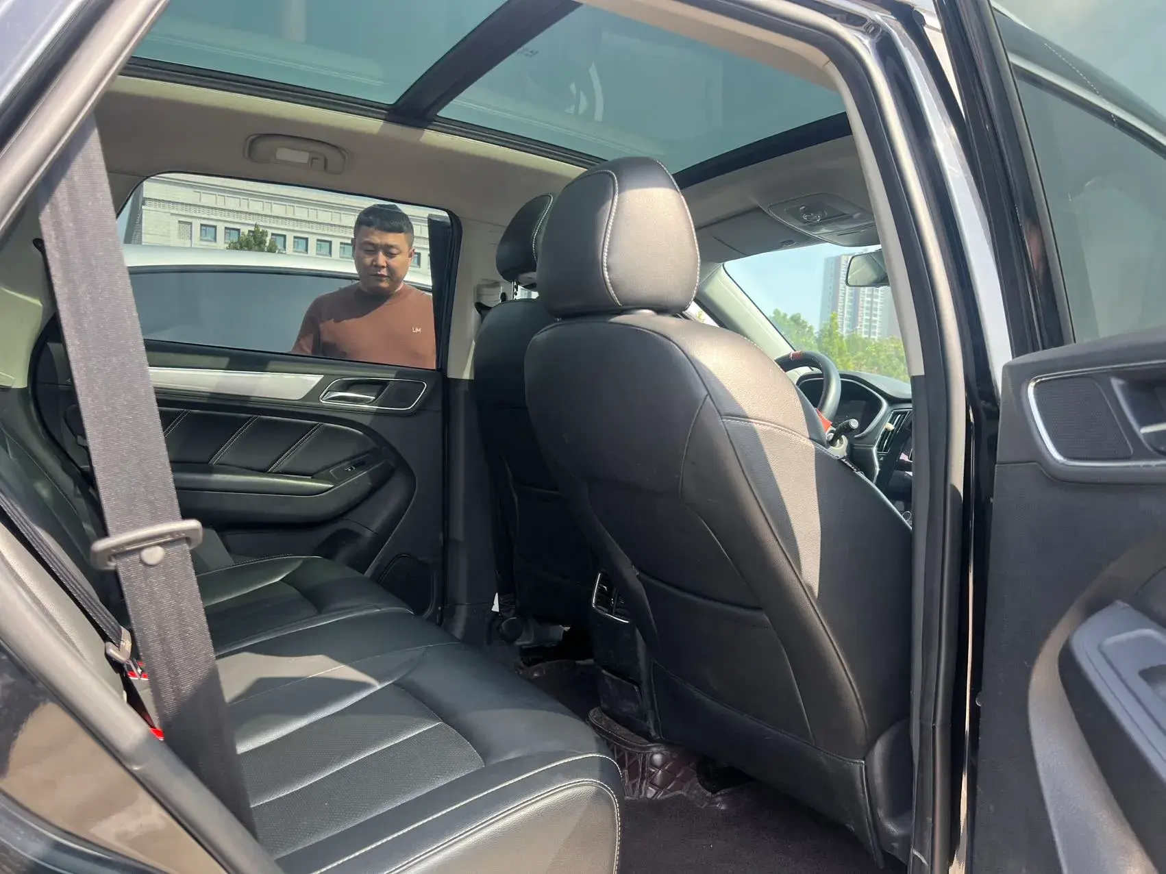 2016 ROEWE RX5 thumbnail 4