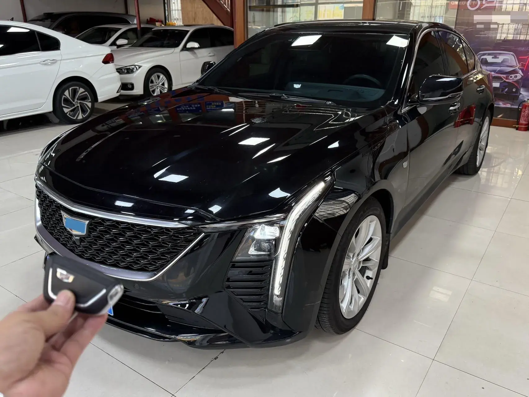 2024 CADILLAC CT5 view 1