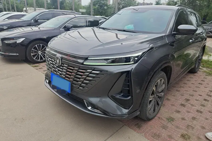 2023 ChangAn CS75 Plus 2.0T 233HP L4 8AT