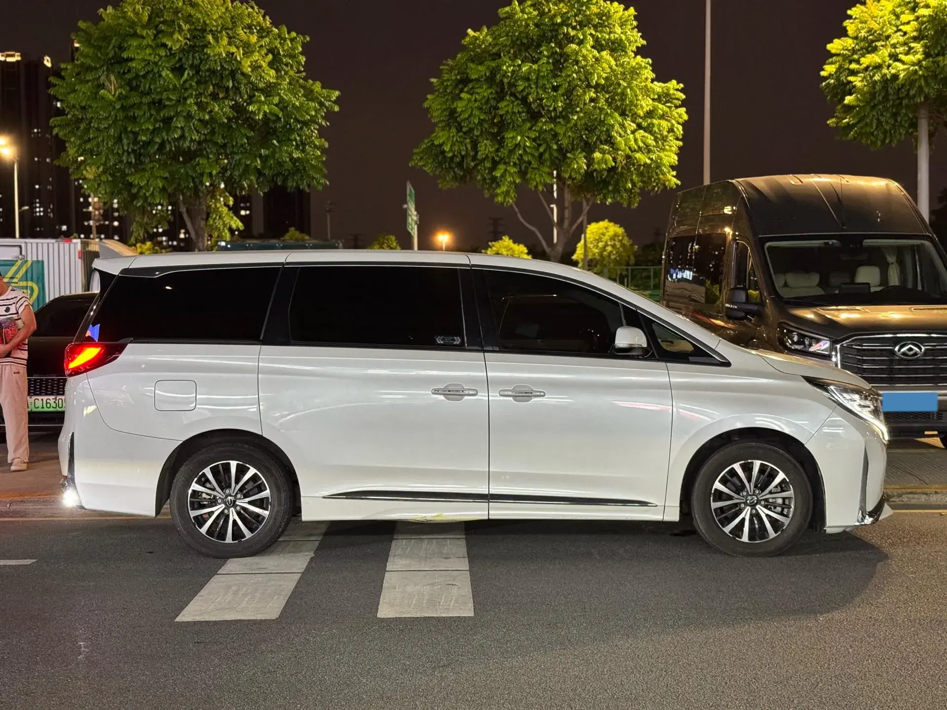 2021 GAC TRUMPCHI thumbnail 3