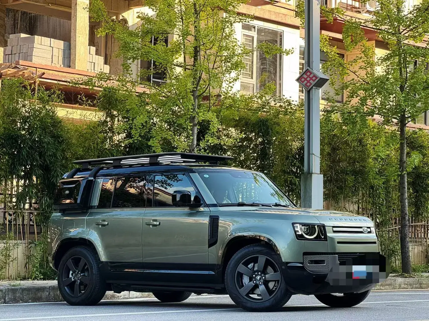2023 LAND ROVER thumbnail 2