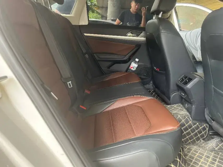 2019 VOLKSWAGEN LAVIDA thumbnail 4