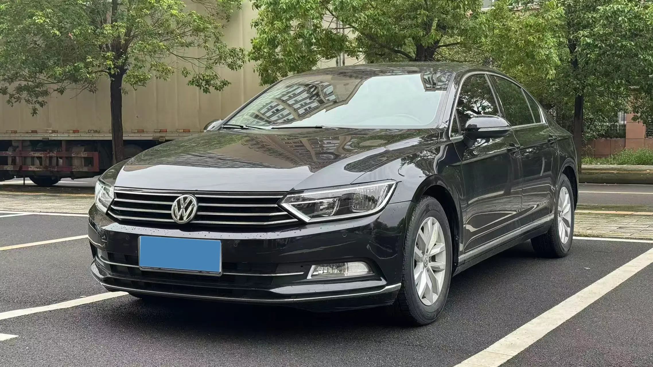 2019 VOLKSWAGEN MAGOTAN view 1